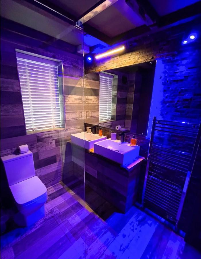 Breeze Suites - Luxury Group Accom - Sleeps 19 Blackpool Exteriör bild