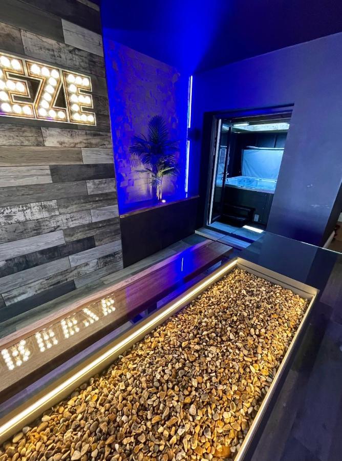 Breeze Suites - Luxury Group Accom - Sleeps 19 Blackpool Exteriör bild