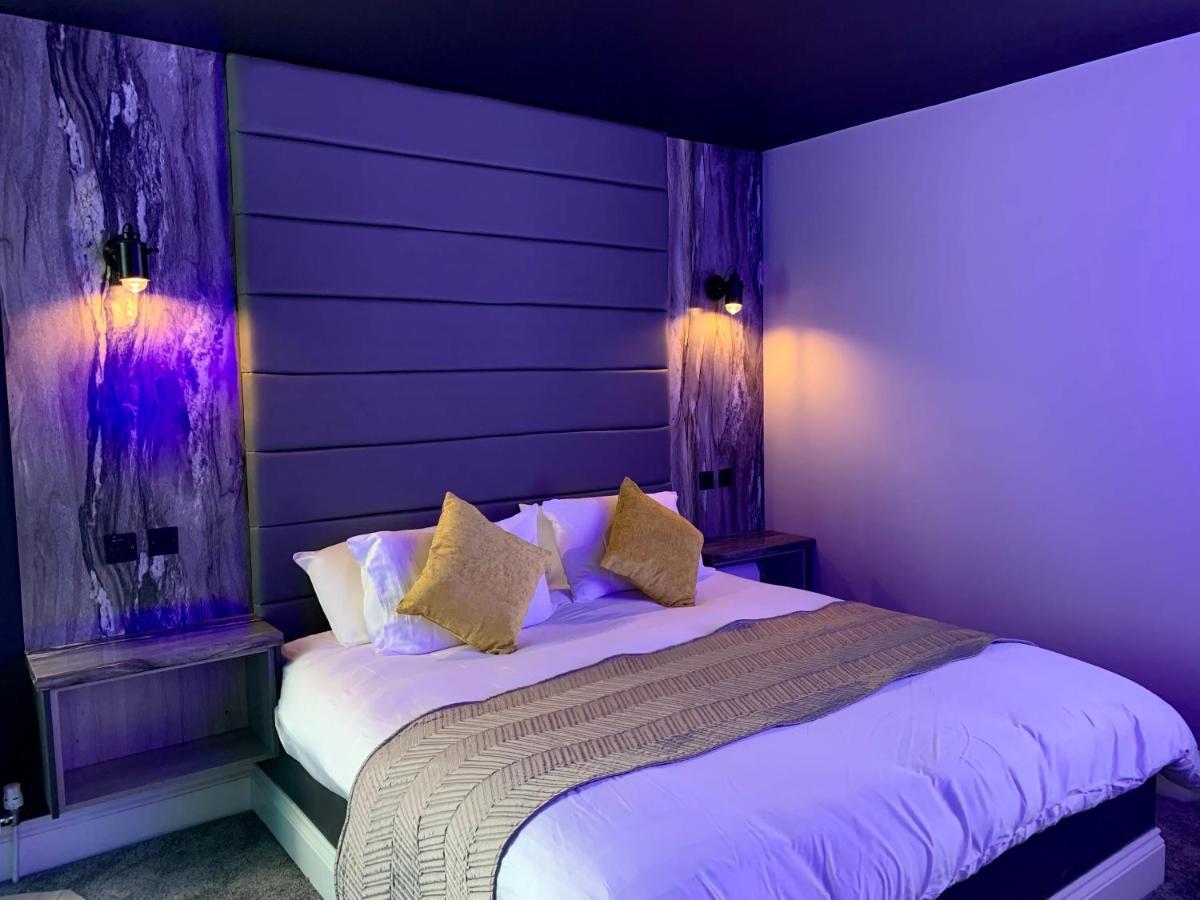 Breeze Suites - Luxury Group Accom - Sleeps 19 Blackpool Exteriör bild