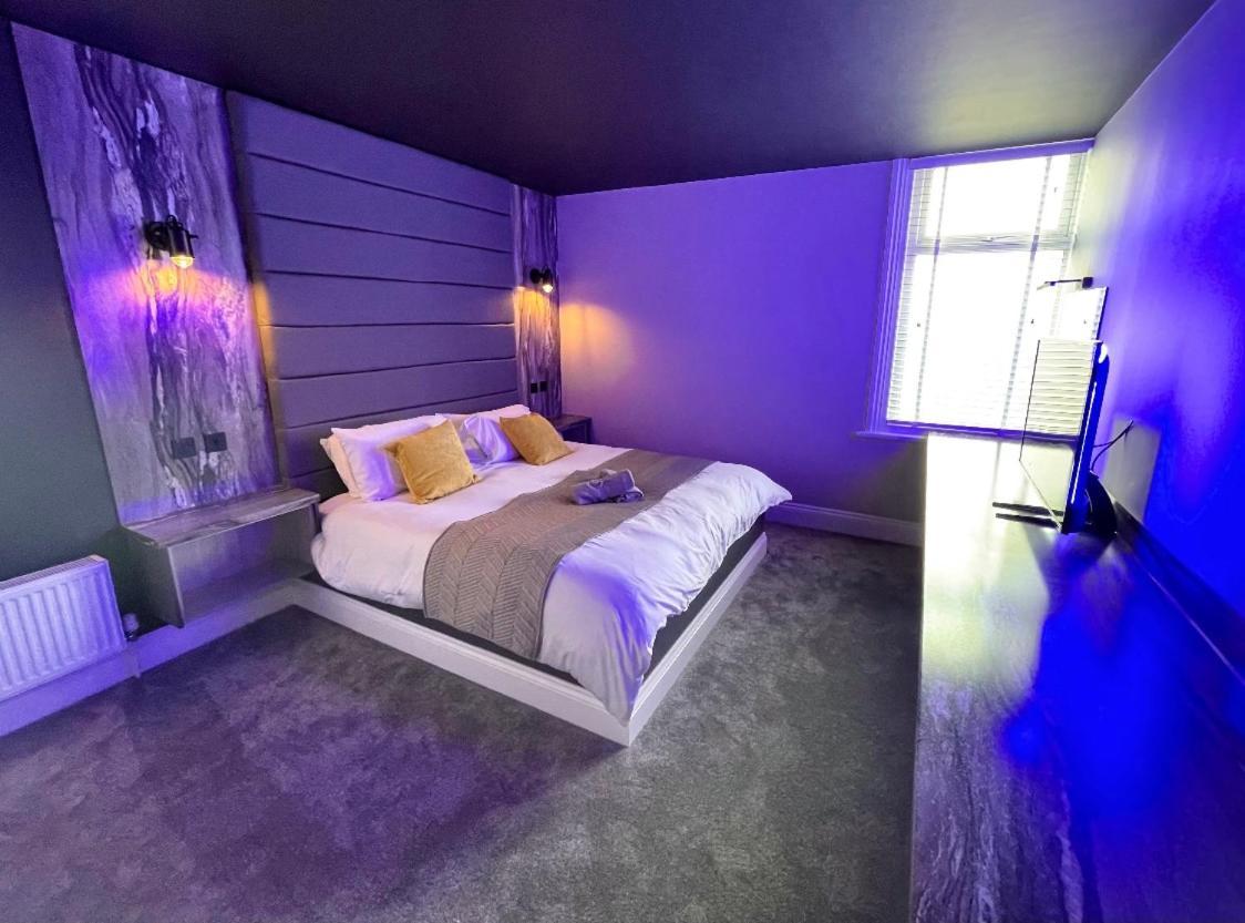 Breeze Suites - Luxury Group Accom - Sleeps 19 Blackpool Exteriör bild