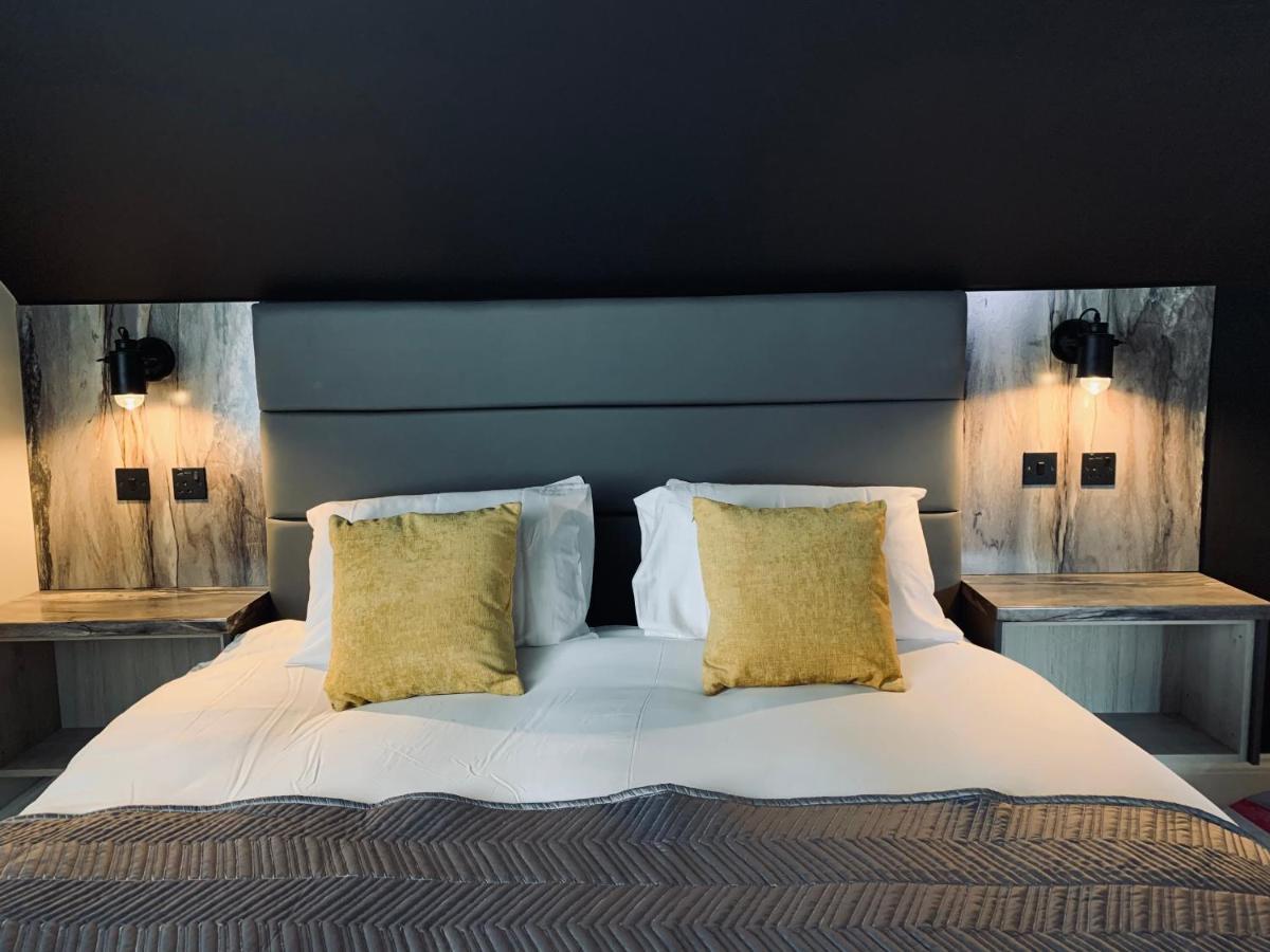 Breeze Suites - Luxury Group Accom - Sleeps 19 Blackpool Exteriör bild