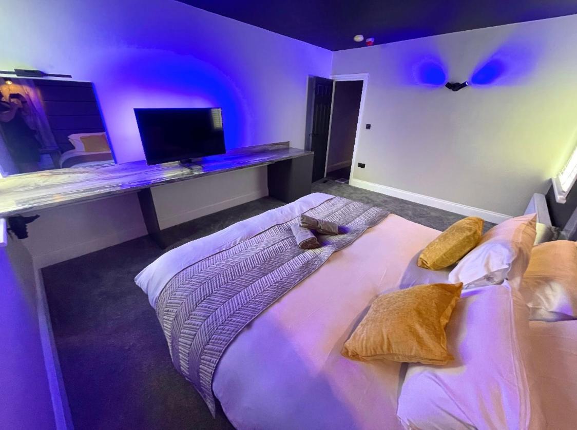 Breeze Suites - Luxury Group Accom - Sleeps 19 Blackpool Exteriör bild