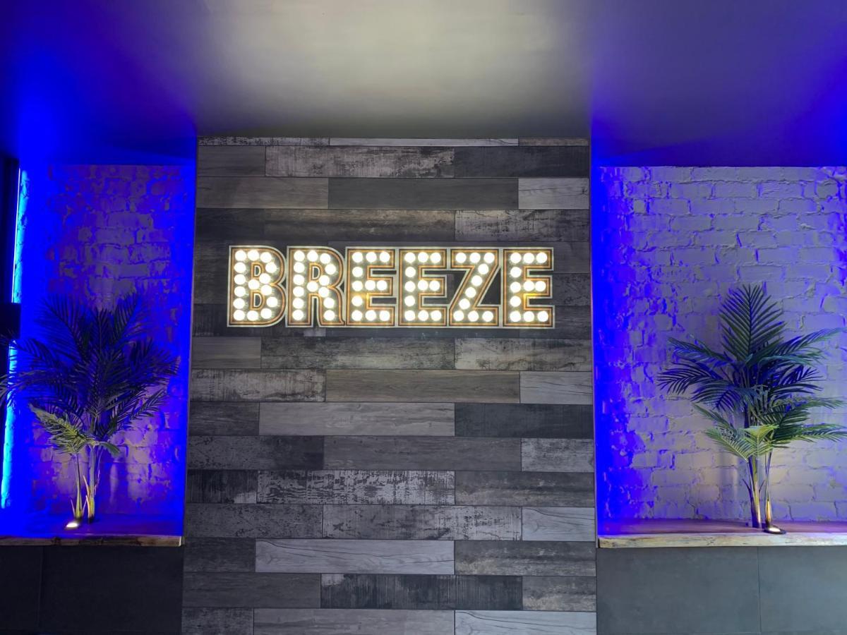 Breeze Suites - Luxury Group Accom - Sleeps 19 Blackpool Exteriör bild