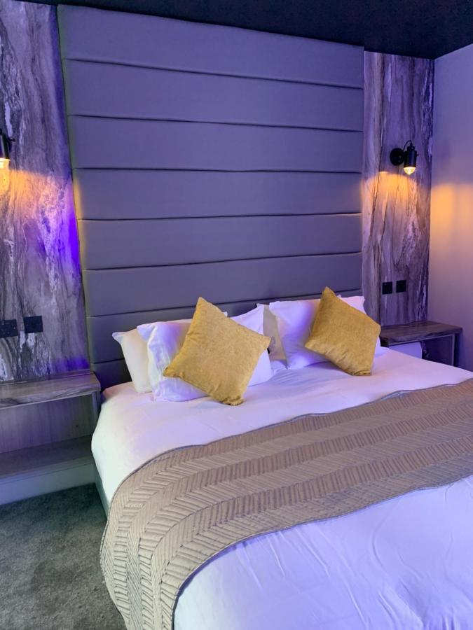 Breeze Suites - Luxury Group Accom - Sleeps 19 Blackpool Exteriör bild